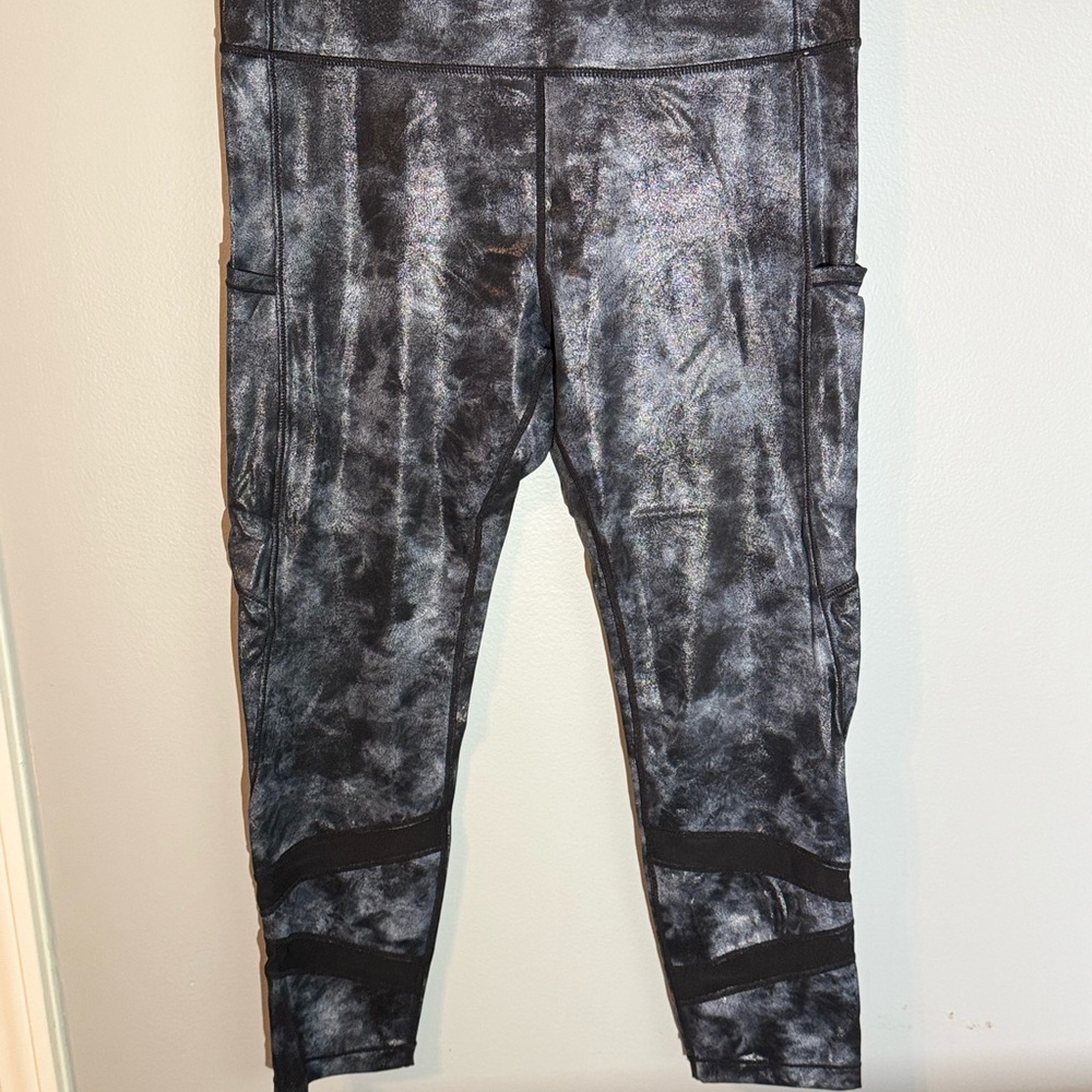 Zyia Black and Gray Tie-Dye Leggings